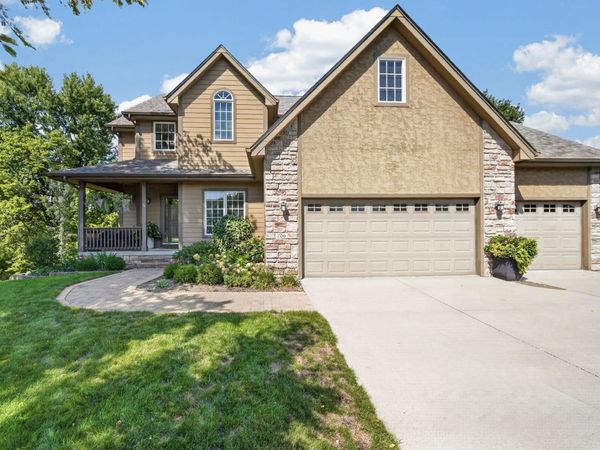 706 NE 40th Court, Ankeny, IA 50021
