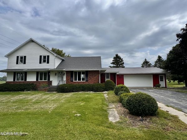 17916 County Road R , Alvordton, OH 43501
