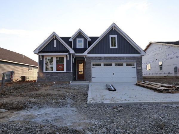 129 Aldersgate Drive , Delaware, OH 43015