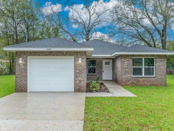 502 E Bowers Avenue, Crestview, FL 32539