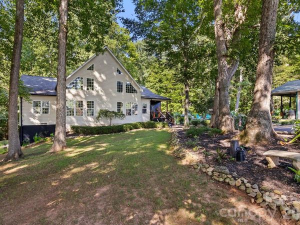 613 Perry Road , Troutman, NC 28166
