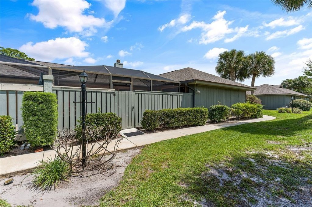 721 Timber Ridge Trail Sw, Unit D, Vero Beach, FL 32962 Photo