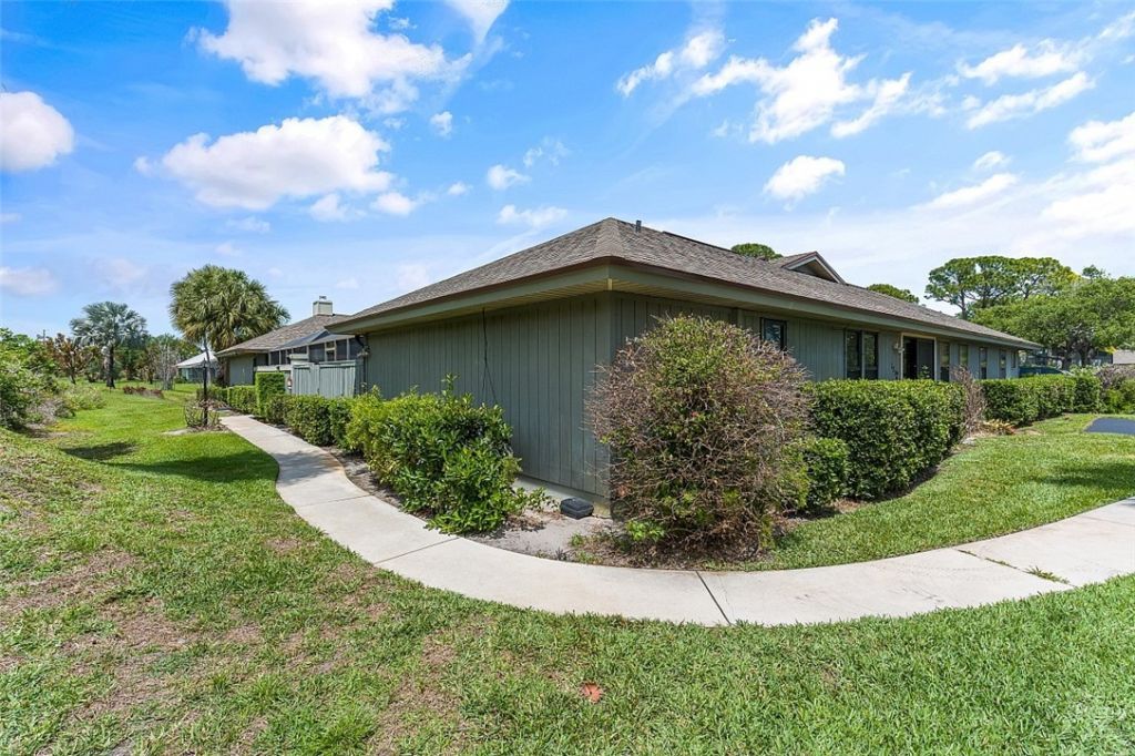 721 Timber Ridge Trail Sw, Unit D, Vero Beach, FL 32962 Photo