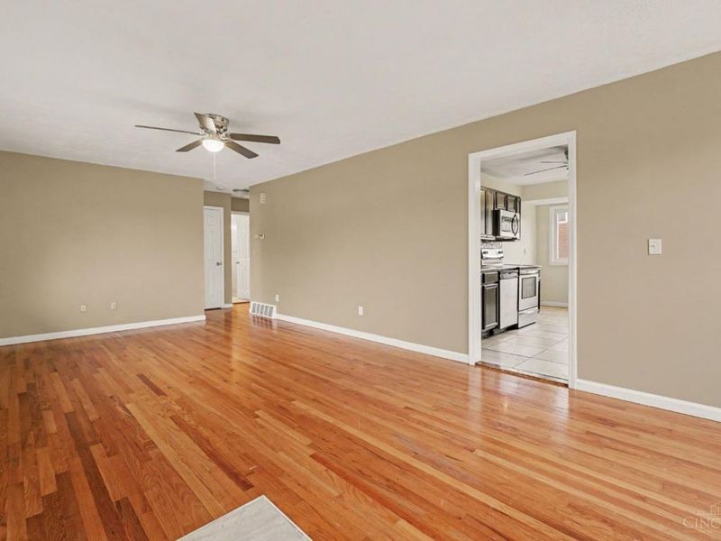 10253 Jasmine Court, Woodlawn, OH 45215 Photo 2