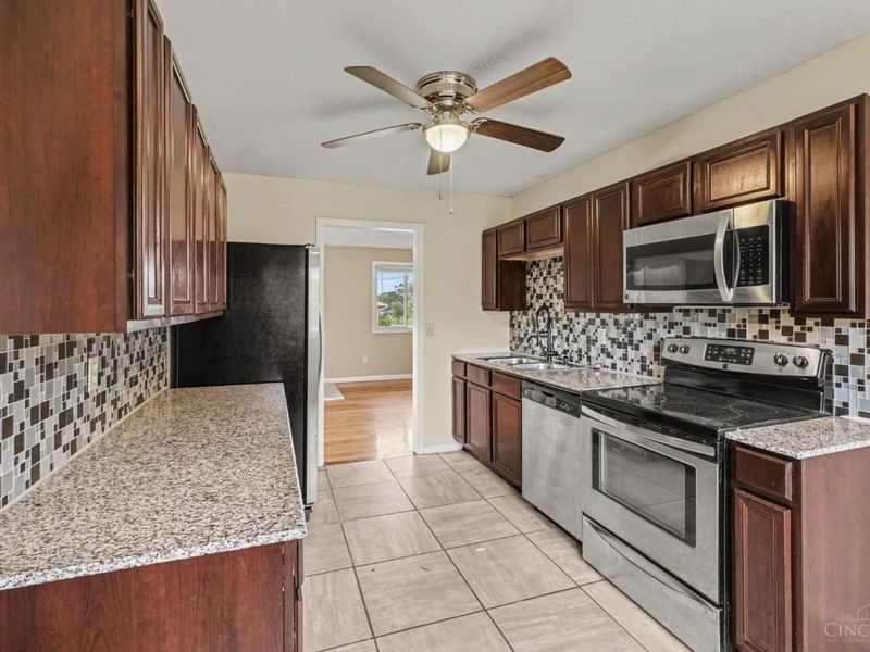 10253 Jasmine Court, Woodlawn, OH 45215 Photo 5