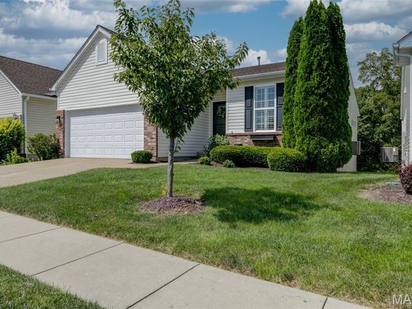 1039 Silo Bend Drive , Wentzville, MO 63385