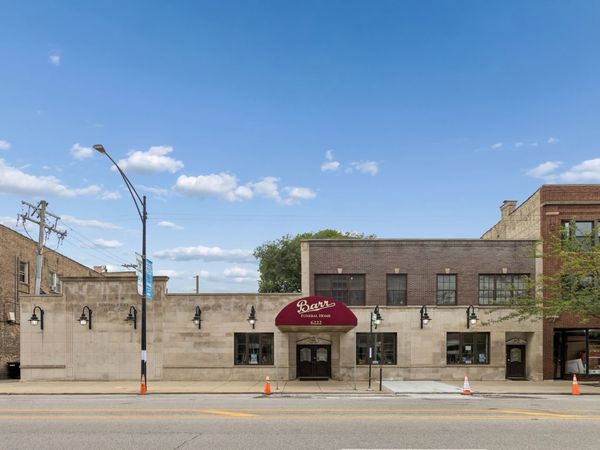 6222 N Broadway Street, Chicago, IL 60660