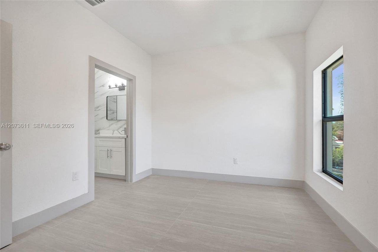 3051-3053 NW 59th St, Miami, FL 33142 Photo