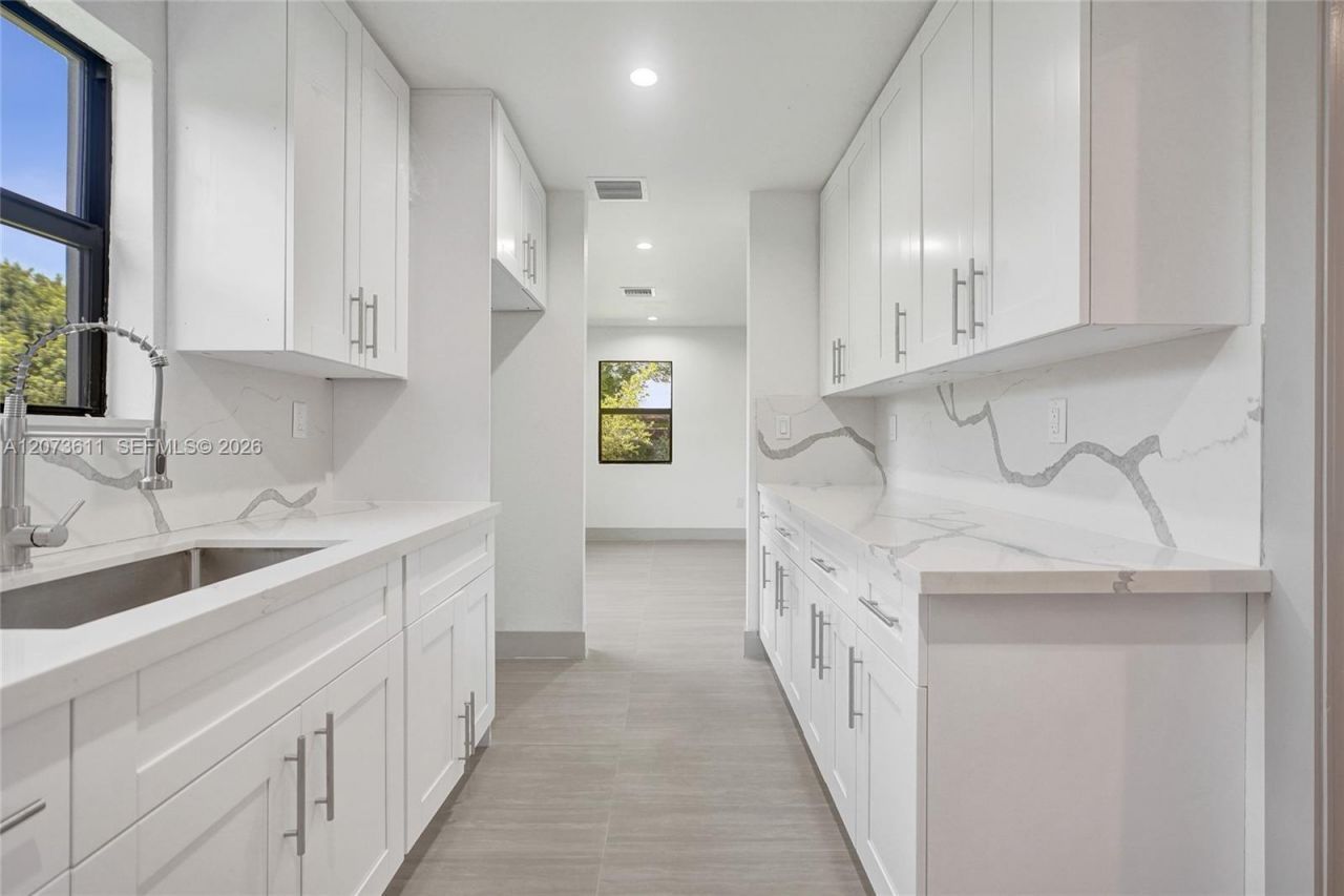 3051-3053 NW 59th St, Miami, FL 33142 Photo
