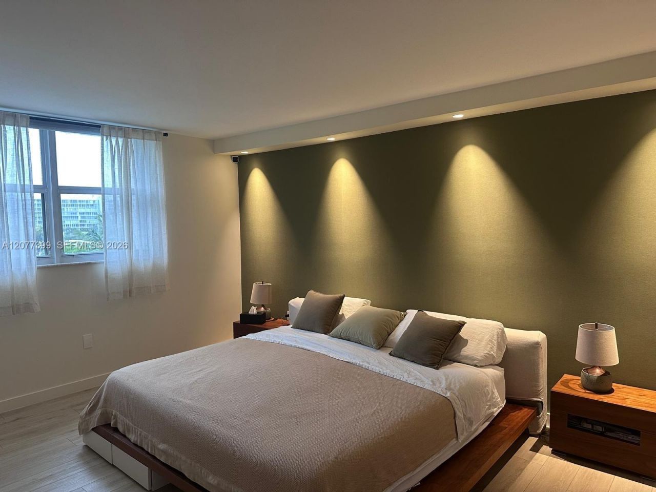 210 Sea View Dr, Unit 608, Key Biscayne, FL 33149 Photo