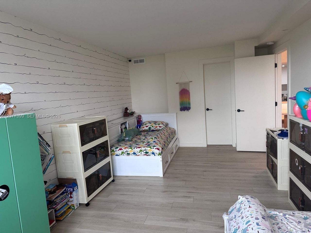 210 Sea View Dr, Unit 608, Key Biscayne, FL 33149 Photo