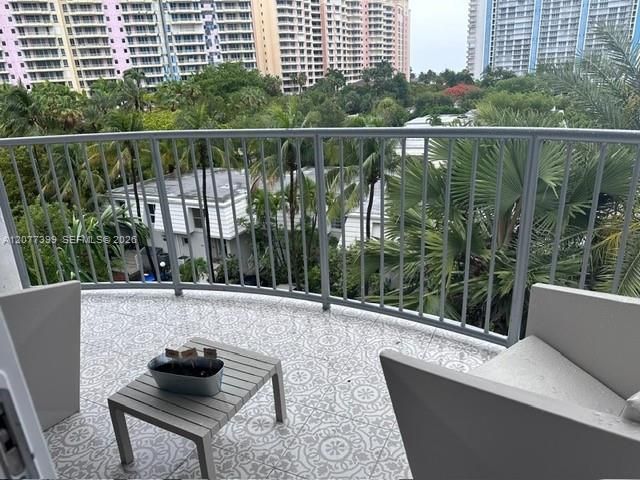 210 Sea View Dr, Unit 608, Key Biscayne, FL 33149 Photo