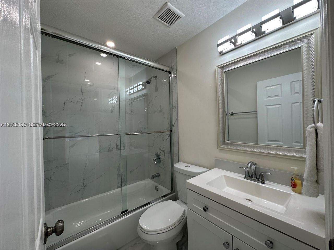 875 NW 2nd St , Miami, FL 33128 Photo