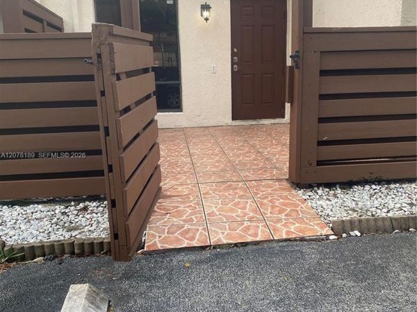 803 SW 119th Way , Unit 803, Davie, FL 33325