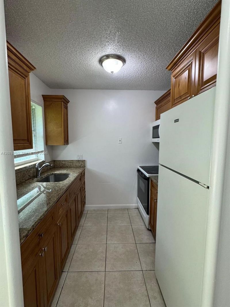 1746 N 3rd Ave N , Unit 2, Lake Worth, FL 33460 Photo