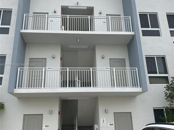 610 NE 2nd St , Unit 304, Dania Beach, FL 33004