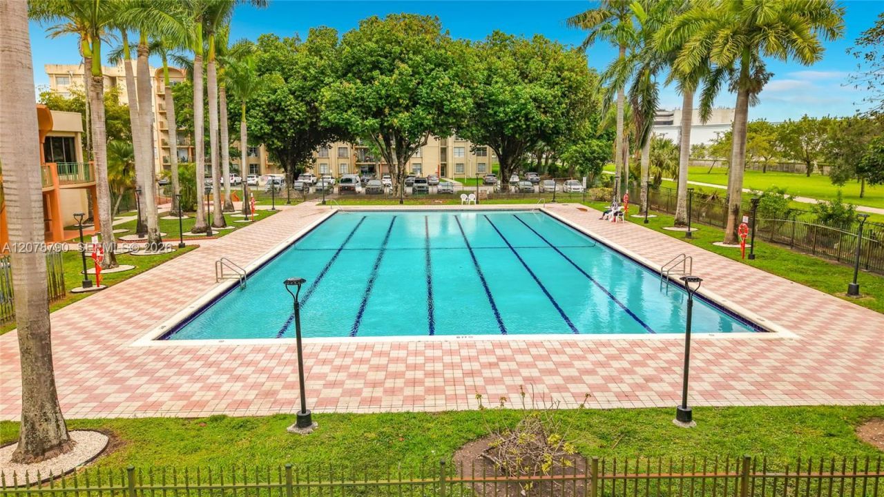 9350 Fontainebleau Blvd, Unit 101, Miami, FL 33172 Photo