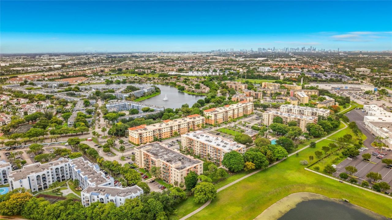 9350 Fontainebleau Blvd, Unit 101, Miami, FL 33172 Photo