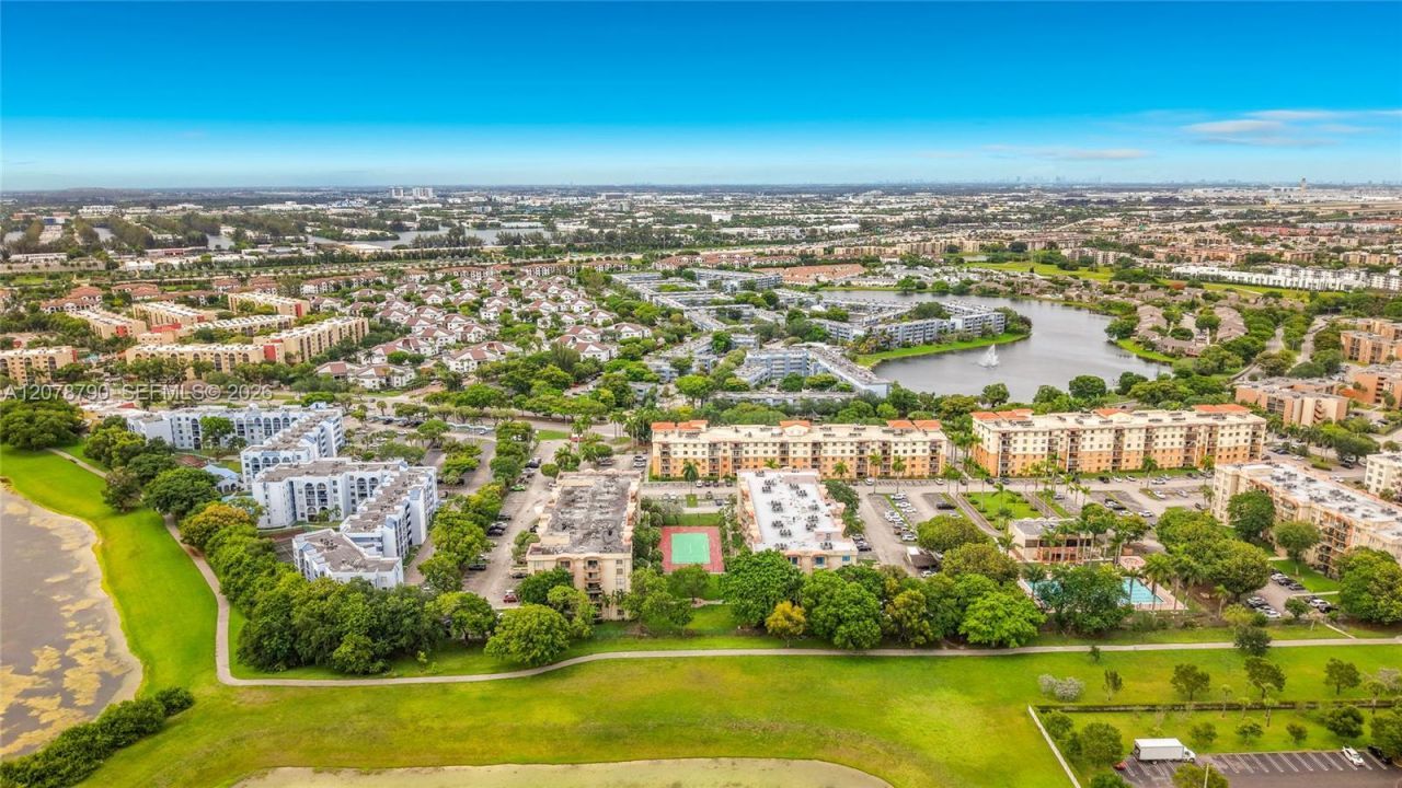 9350 Fontainebleau Blvd, Unit 101, Miami, FL 33172 Photo
