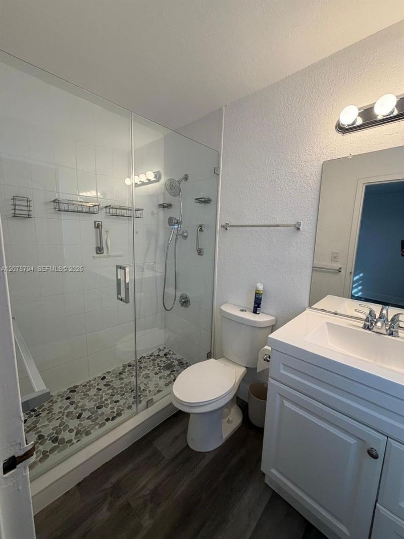 5201 Geneva Way , Unit 311, Doral, FL 33166 Photo