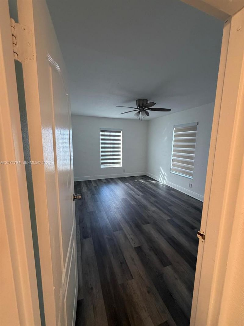 5201 Geneva Way , Unit 311, Doral, FL 33166 Photo