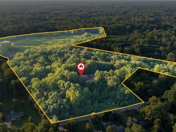 410 Columbia Road , Valley City, OH 44280