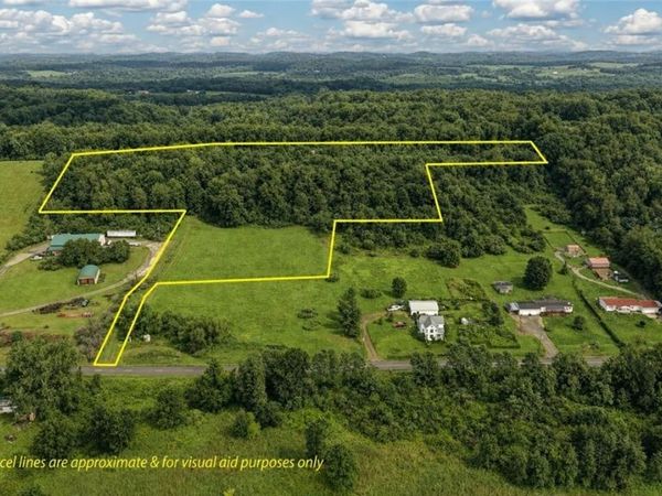 6075 Johnstown Road NE, Mineral City, OH 44656