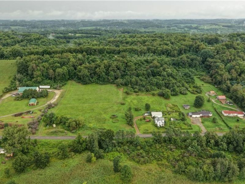 6075 Johnstown Road NE, Mineral City, OH 44656 Photo 2