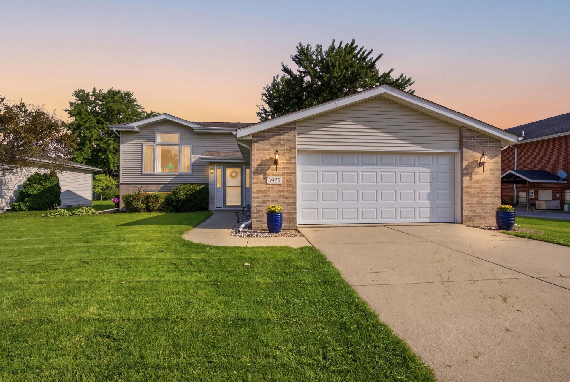 3925 Bayberry Lane, Highland, IN 46322 Main Photo