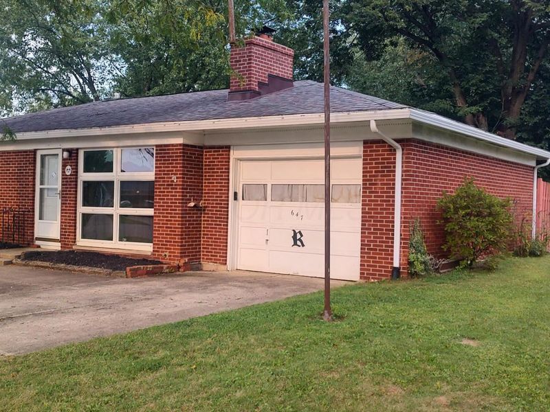 647 Teakwood Court, Galion, OH 44833 Photo 2