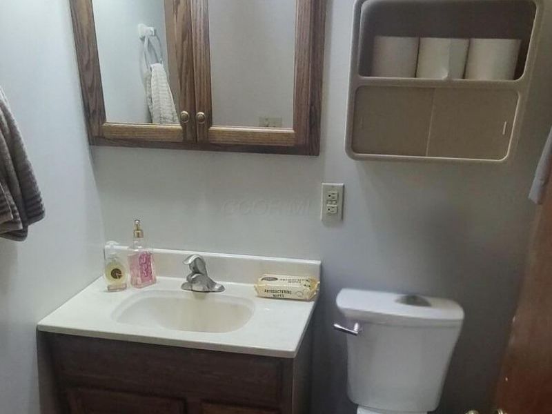 647 Teakwood Court, Galion, OH 44833 Photo 3