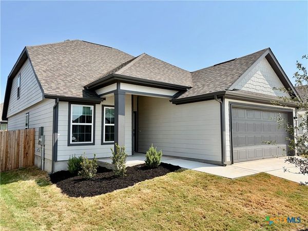 1208 Sweden , Seguin, TX 78155