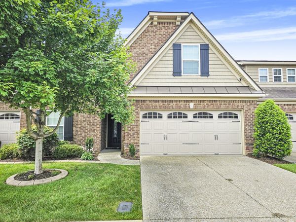 835 Meadowcrest Way , Lebanon, TN 37090