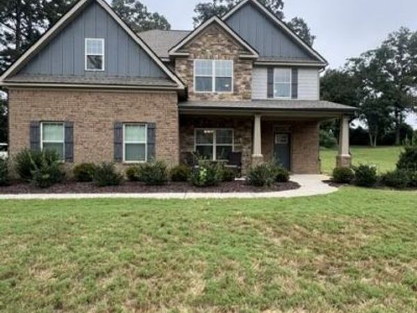 320 Homestead Cir, Forsyth, GA 31029