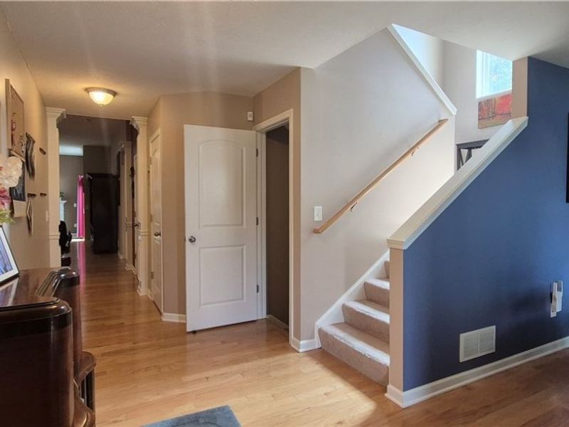 17497 Woodshire Drive, Strongsville, OH 44149 Photo 5