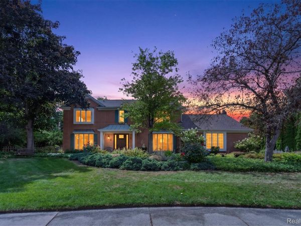 2427 Red Maple Court, Troy, Mi 48098