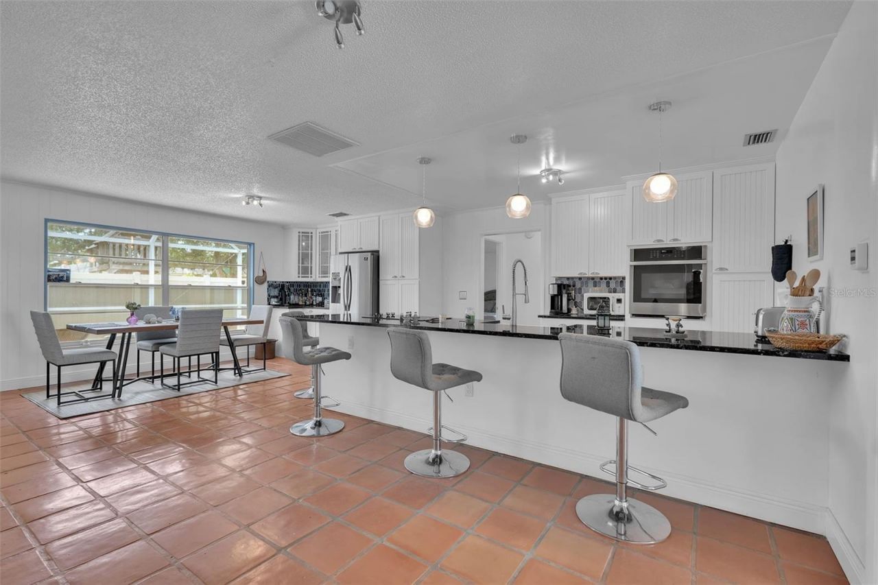 5209 36th Avenue Circle W, Bradenton, FL 34209 Photo