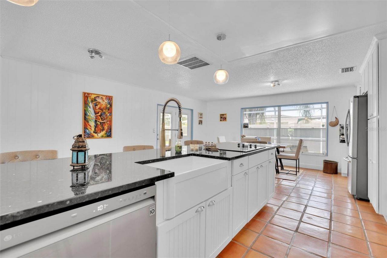 5209 36th Avenue Circle W, Bradenton, FL 34209 Photo