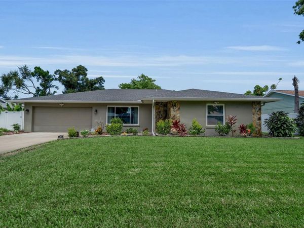 5210 36TH AVENUE CIRCLE W, BRADENTON, FL 34209