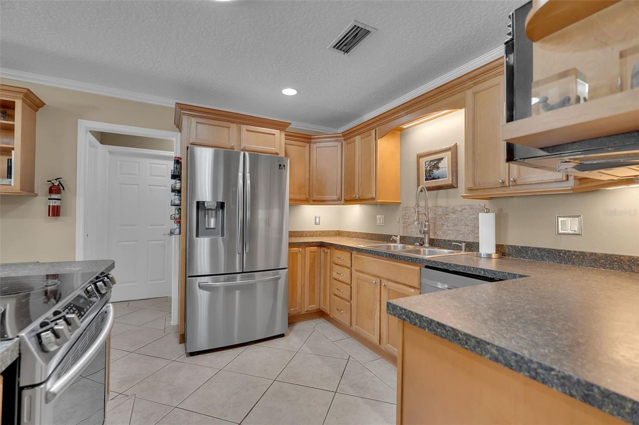 5210 36th Avenue Circle W, Bradenton, FL 34209 Photo