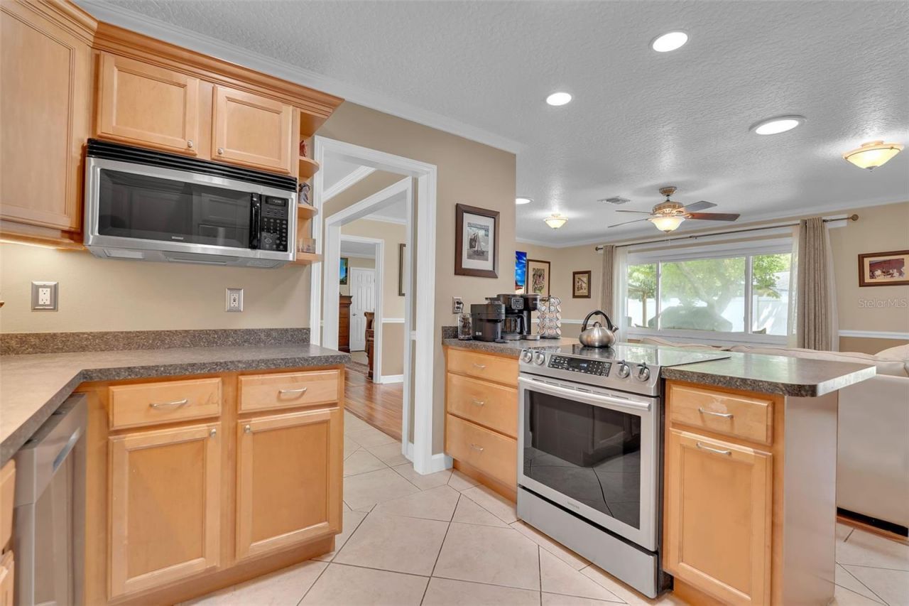 5210 36th Avenue Circle W, Bradenton, FL 34209 Photo