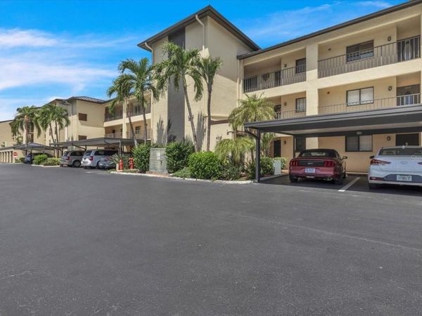 4719 SE 17TH PLACE , Unit 105, CAPE CORAL, FL 33904