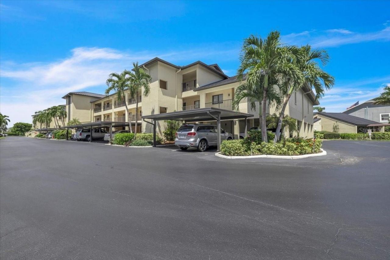 4719 SE 17th Place , Unit 105, Cape Coral, FL 33904 Photo