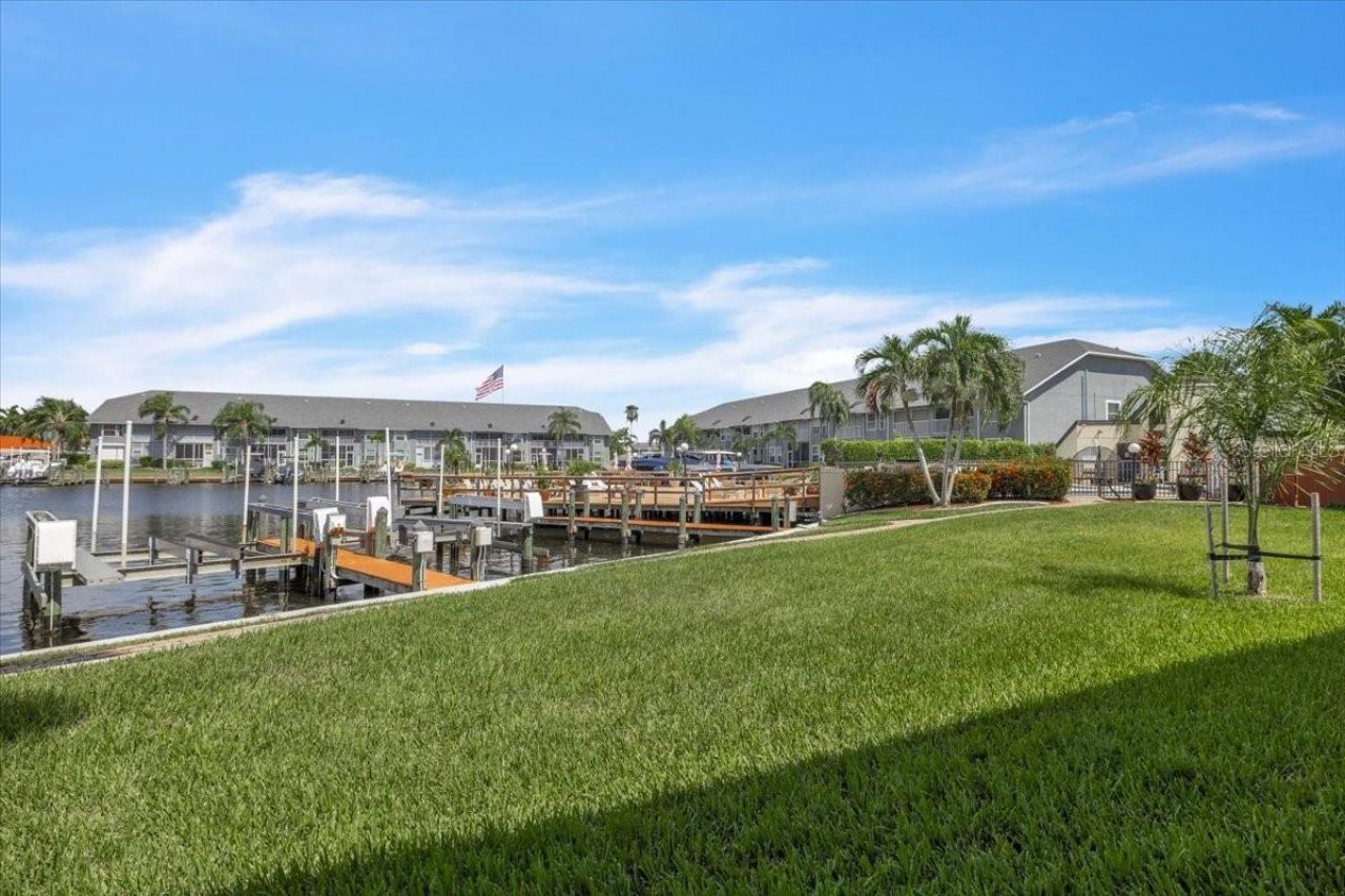 4719 SE 17th Place , Unit 105, Cape Coral, FL 33904 Photo