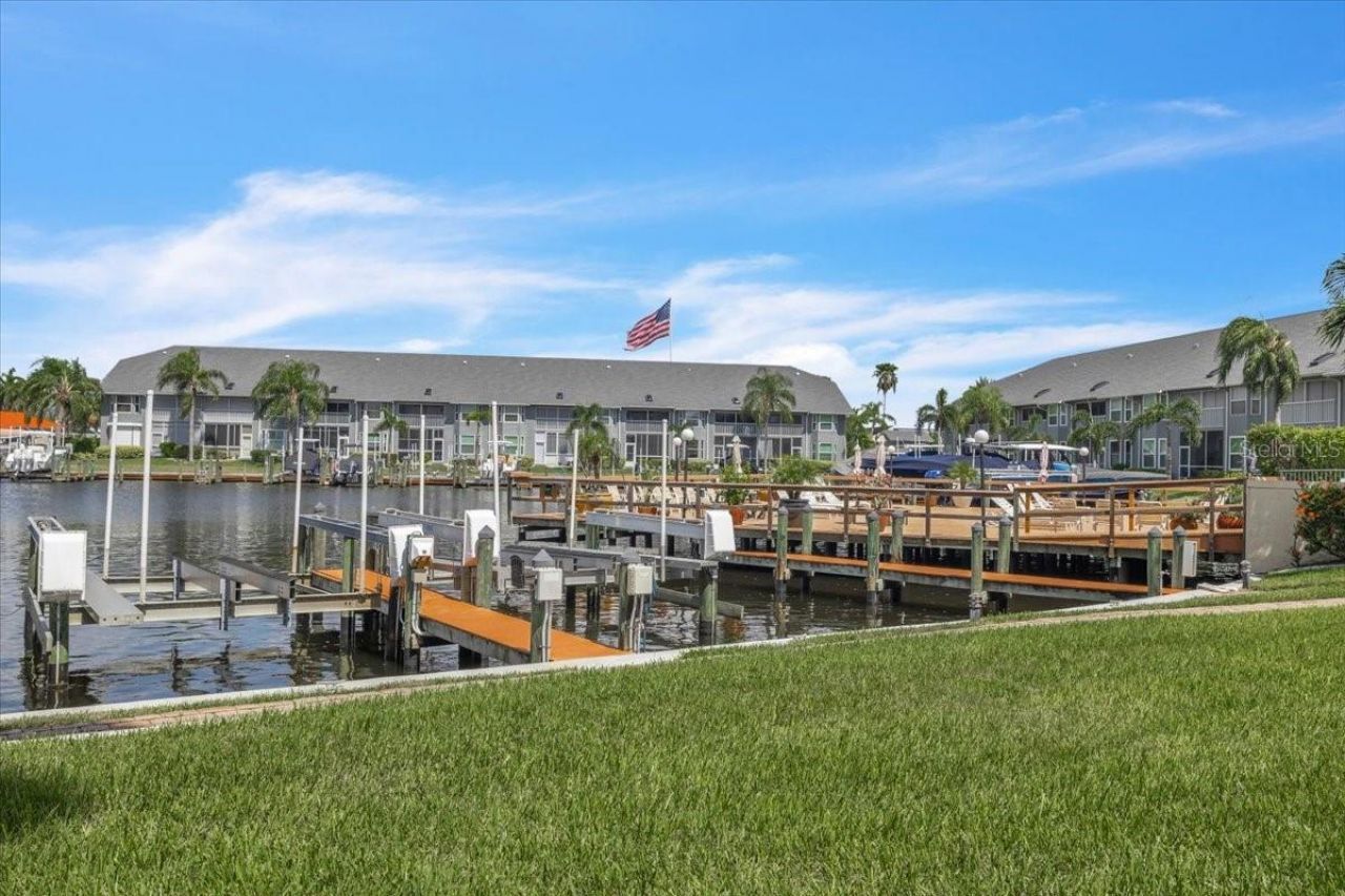 4719 SE 17th Place , Unit 105, Cape Coral, FL 33904 Photo