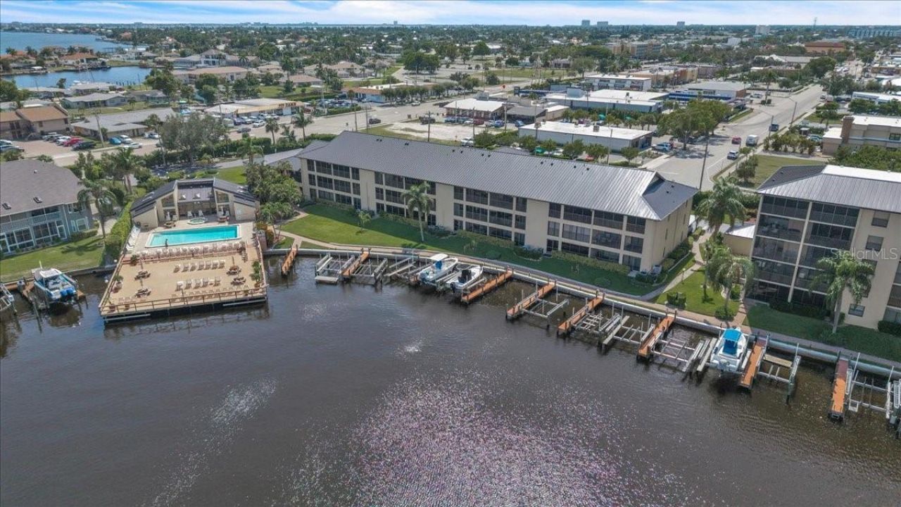 4719 SE 17th Place , Unit 105, Cape Coral, FL 33904 Photo