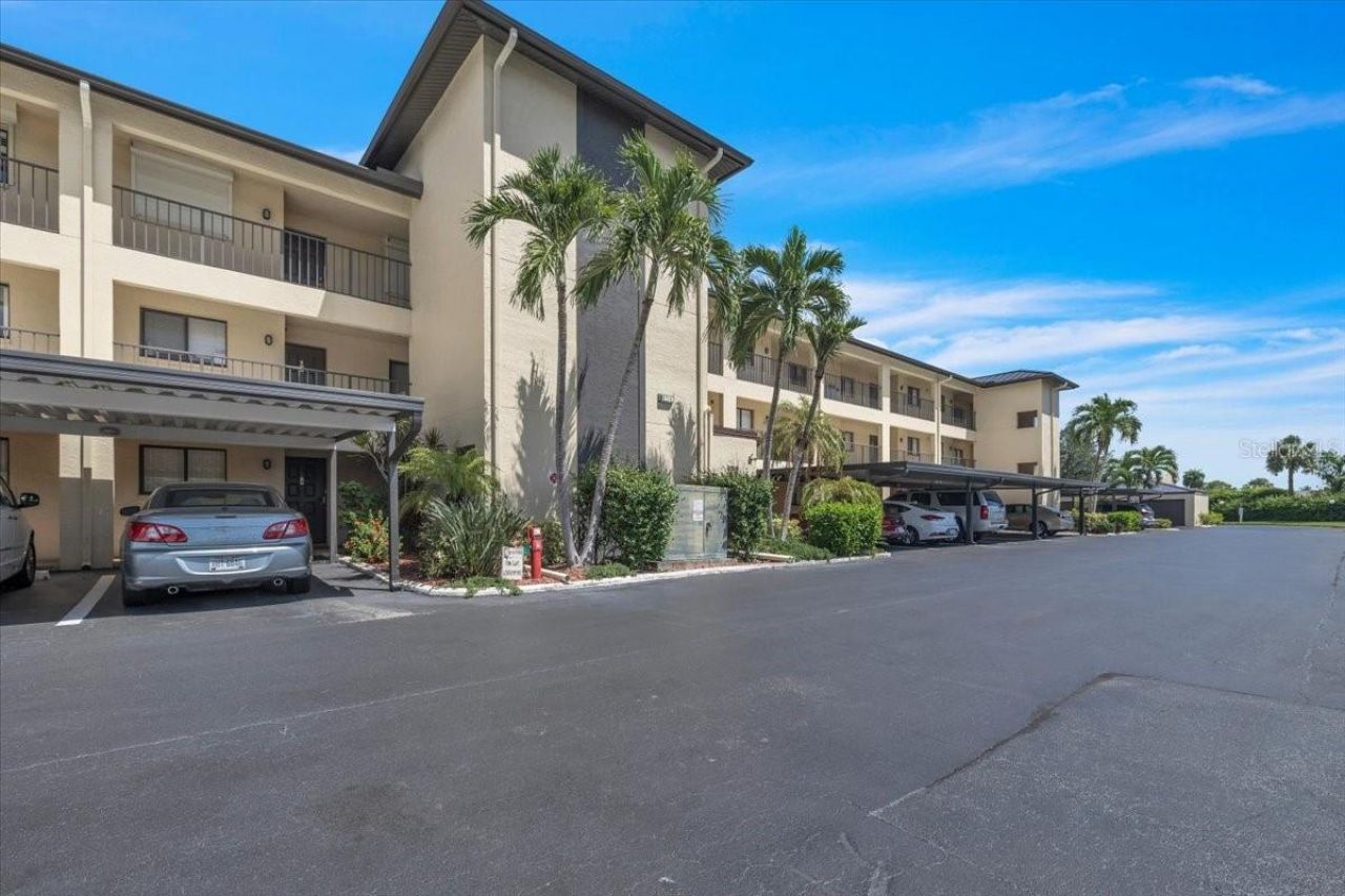 4719 SE 17th Place , Unit 105, Cape Coral, FL 33904 Photo