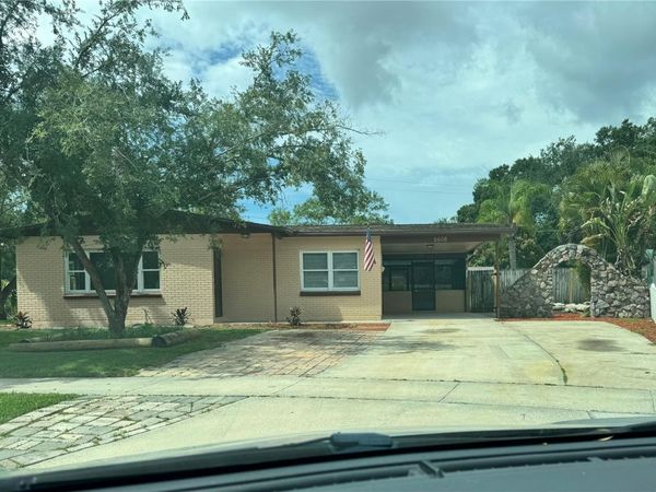5608 GATEWAY DRIVE , TAMPA, FL 33615
