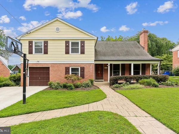 7038 WOLFTREE LANE , NORTH BETHESDA, MD 20852