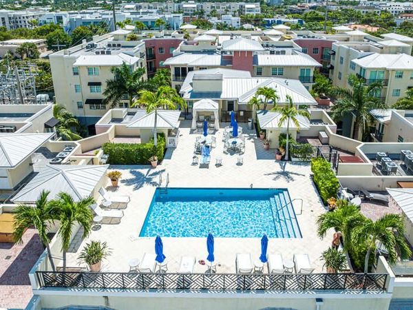 225 NE 1st Street, Unit 303, Delray Beach, FL 33444